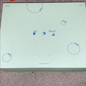 Off-White Court Sneakers